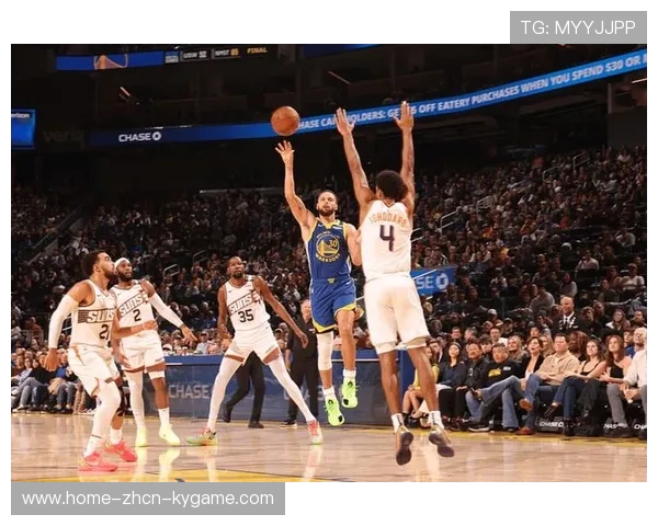 勇士凭借全队高效表现击败太阳，重返西部前六，勇士出场